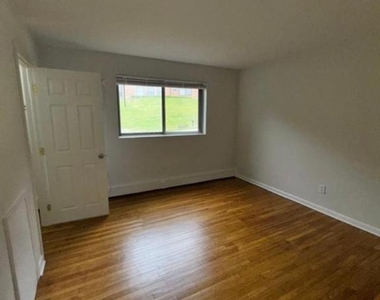 1016 W Baltimore Pike - Photo Thumbnail 13