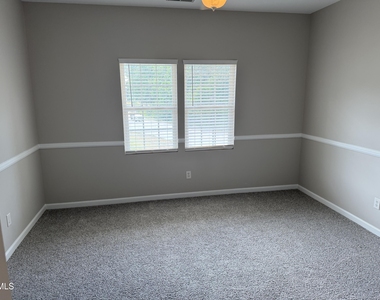 705 Glen Road - Photo Thumbnail 8