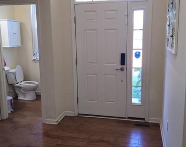 499 Lee Place - Photo Thumbnail 1