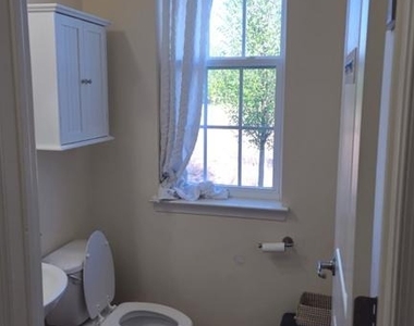 499 Lee Place - Photo Thumbnail 3