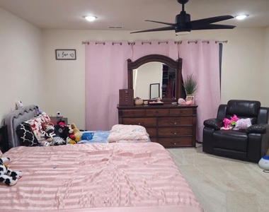 499 Lee Place - Photo Thumbnail 17