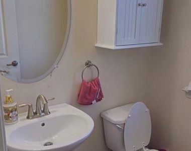 499 Lee Place - Photo Thumbnail 2