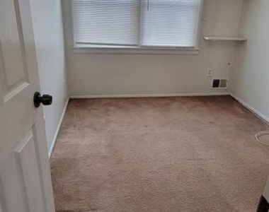423 N Mount Vernon Circle - Photo Thumbnail 14