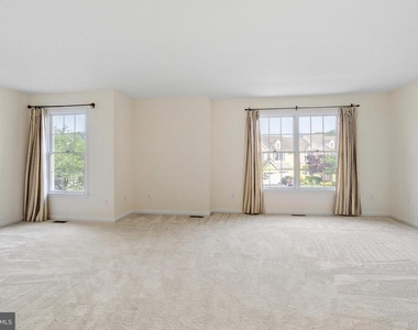 54 Nestlewood Way - Photo Thumbnail 17