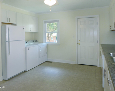 111 Isley Street - Photo Thumbnail 7