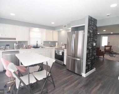 118 Washington Road - Photo Thumbnail 6