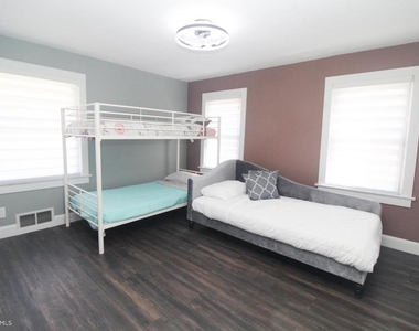 118 Washington Road - Photo Thumbnail 8