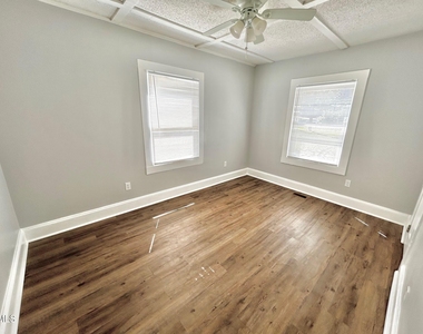 224 Walker Avenue - Photo Thumbnail 4
