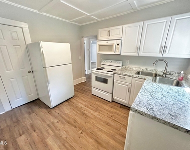224 Walker Avenue - Photo Thumbnail 10