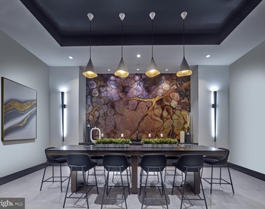 400 E Oak Avenue - Photo Thumbnail 14