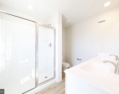 23 E Clementon Road - Photo Thumbnail 14