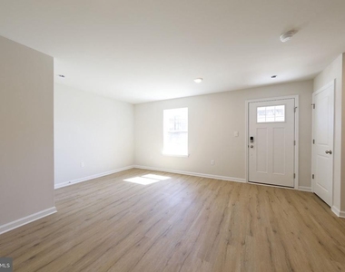 23 E Clementon Road - Photo Thumbnail 9