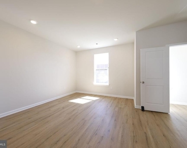 23 E Clementon Road - Photo Thumbnail 12