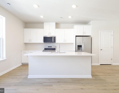 23 E Clementon Road - Photo Thumbnail 5