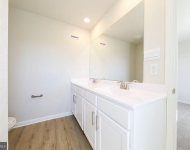 23 E Clementon Road - Photo Thumbnail 16