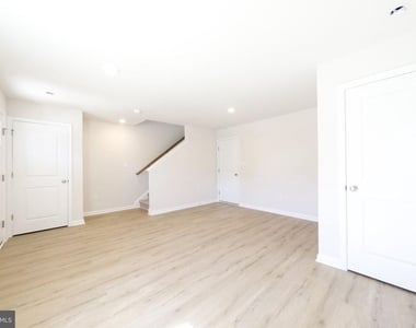 23 E Clementon Road - Photo Thumbnail 10
