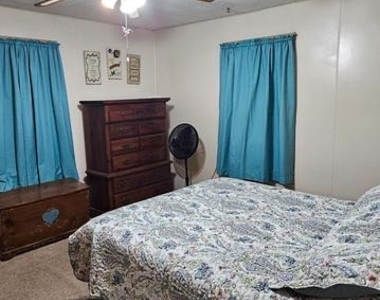 1024 N Pearl Street - Photo Thumbnail 11
