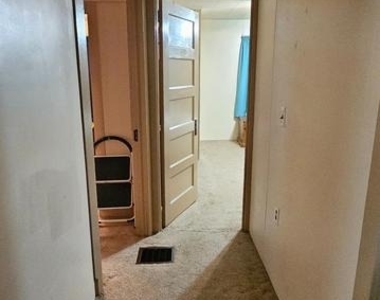 1024 N Pearl Street - Photo Thumbnail 9