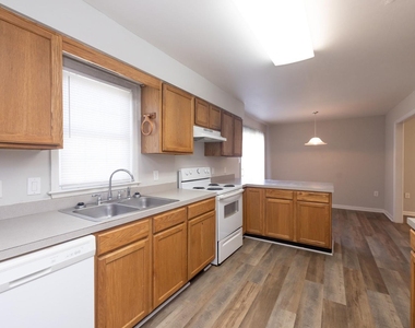 5631 Preston Loop - Photo Thumbnail 9