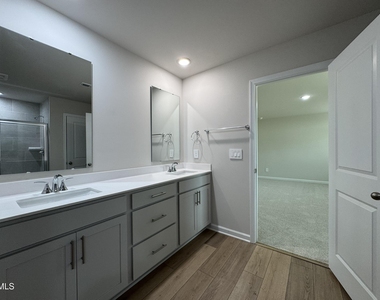 101 Klamath Drive - Photo Thumbnail 33