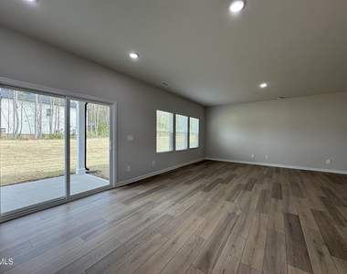 101 Klamath Drive - Photo Thumbnail 10