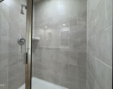 101 Klamath Drive - Photo Thumbnail 32