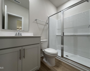 101 Klamath Drive - Photo Thumbnail 13