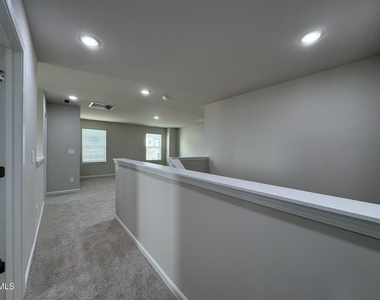 101 Klamath Drive - Photo Thumbnail 27