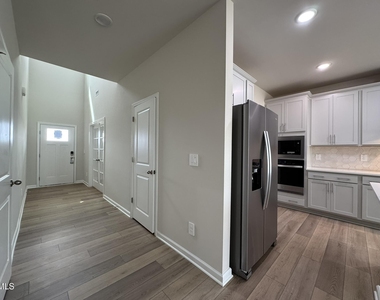 101 Klamath Drive - Photo Thumbnail 12