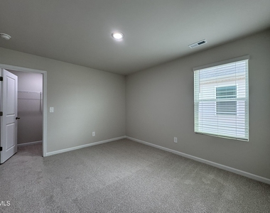 101 Klamath Drive - Photo Thumbnail 23