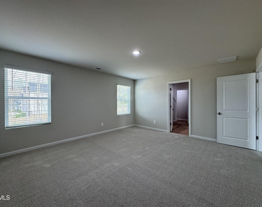 101 Klamath Drive - Photo Thumbnail 30