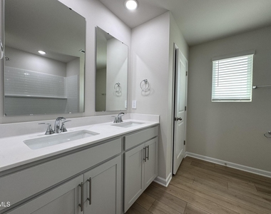 101 Klamath Drive - Photo Thumbnail 19