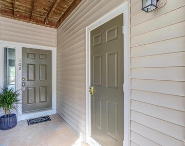 6020 Winterpointe Lane - Photo Thumbnail 7