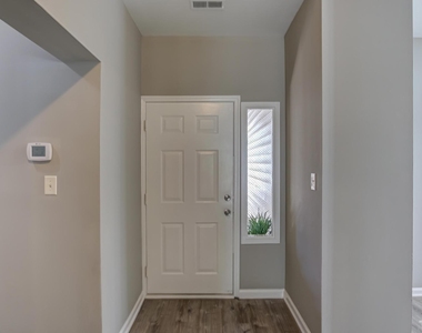 6020 Winterpointe Lane - Photo Thumbnail 8