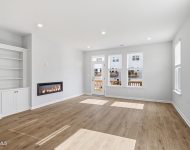 103 Frosted Iris Lane - Photo Thumbnail 7