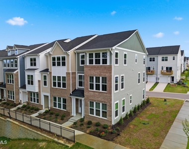 103 Frosted Iris Lane - Photo Thumbnail 27
