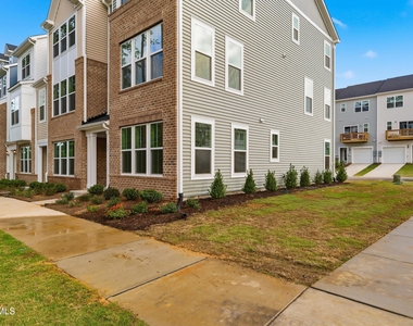 103 Frosted Iris Lane - Photo Thumbnail 28
