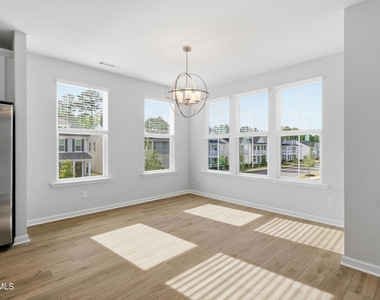 103 Frosted Iris Lane - Photo Thumbnail 8