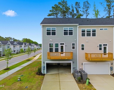 103 Frosted Iris Lane - Photo Thumbnail 26