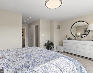 3427 Whippett Way Way - Photo Thumbnail 15