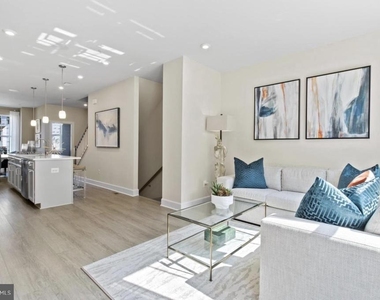 3427 Whippett Way Way - Photo Thumbnail 6