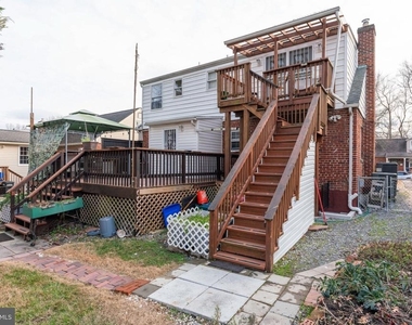 1609 Brisbane Street - Photo Thumbnail 12