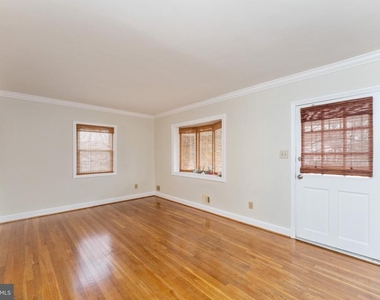 1609 Brisbane Street - Photo Thumbnail 3