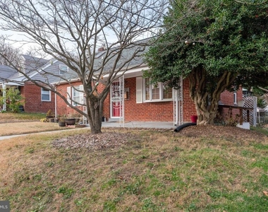 1609 Brisbane Street - Photo Thumbnail 2