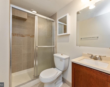 1609 Brisbane Street - Photo Thumbnail 16