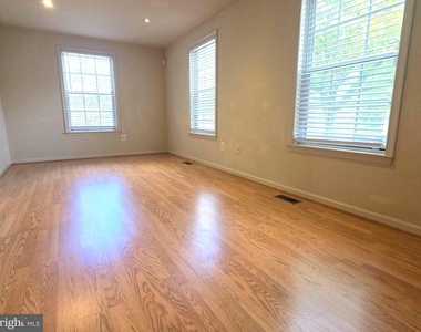 14601 Devereaux Terrace - Photo Thumbnail 3