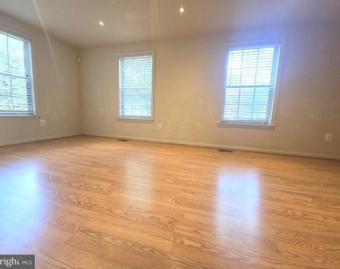 14601 Devereaux Terrace - Photo Thumbnail 4