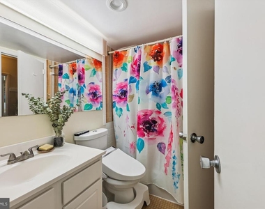 4242 East-west Highway - Photo Thumbnail 22
