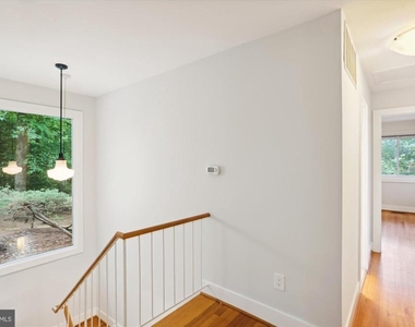 8206 Stone Trail Drive - Photo Thumbnail 5