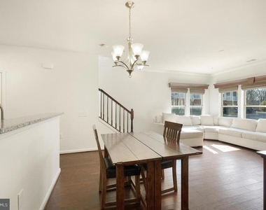 123 Copley Circle - Photo Thumbnail 9
